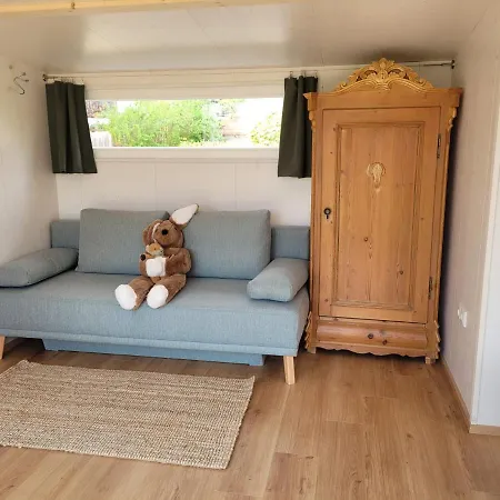 Haus Mit Stilvoller Und Tiny House Nahe Ammersee Fuer 2-6 Personen Apartman