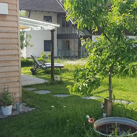 Haus Mit Stilvoller Und Tiny House Nahe Ammersee Fuer 2-6 Personen Apartman *